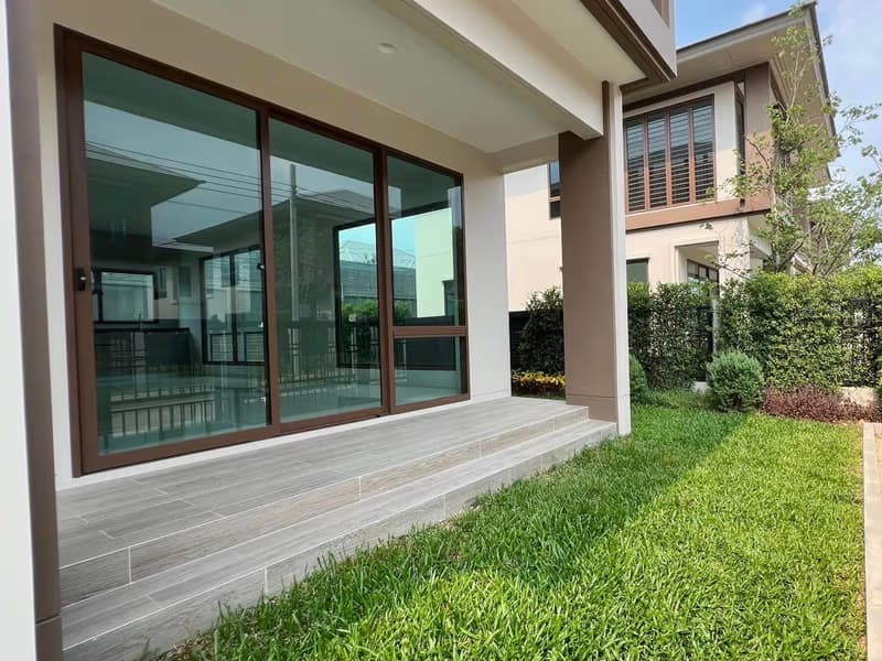4 Bed House for Rent in Bang Kapi