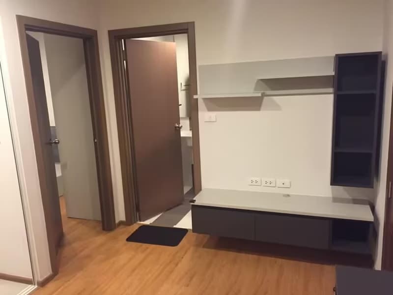 Condo for Sale at The Lumpini 24