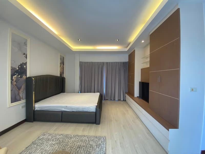 5 Bed House for Rent and Sale in Suan Luang