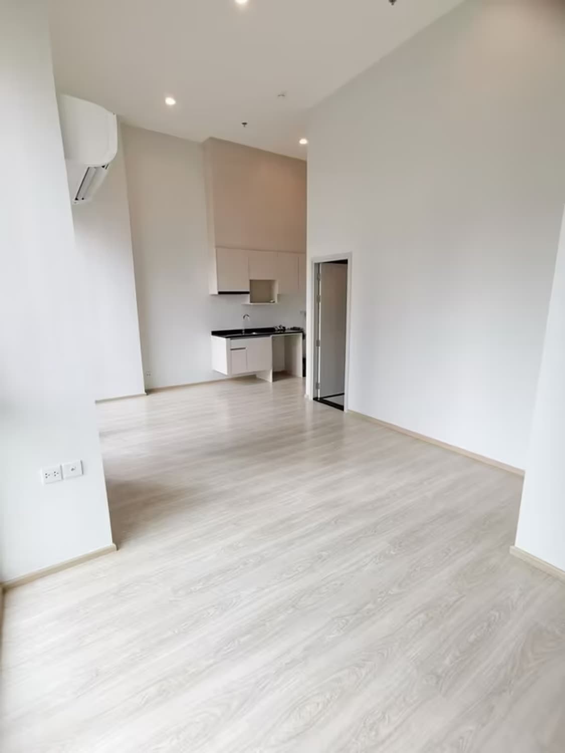 1 Bedroom Condo - Image 5