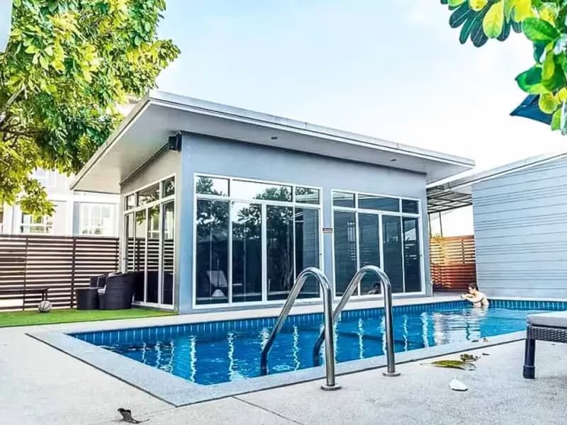 1 Bedroom Condo