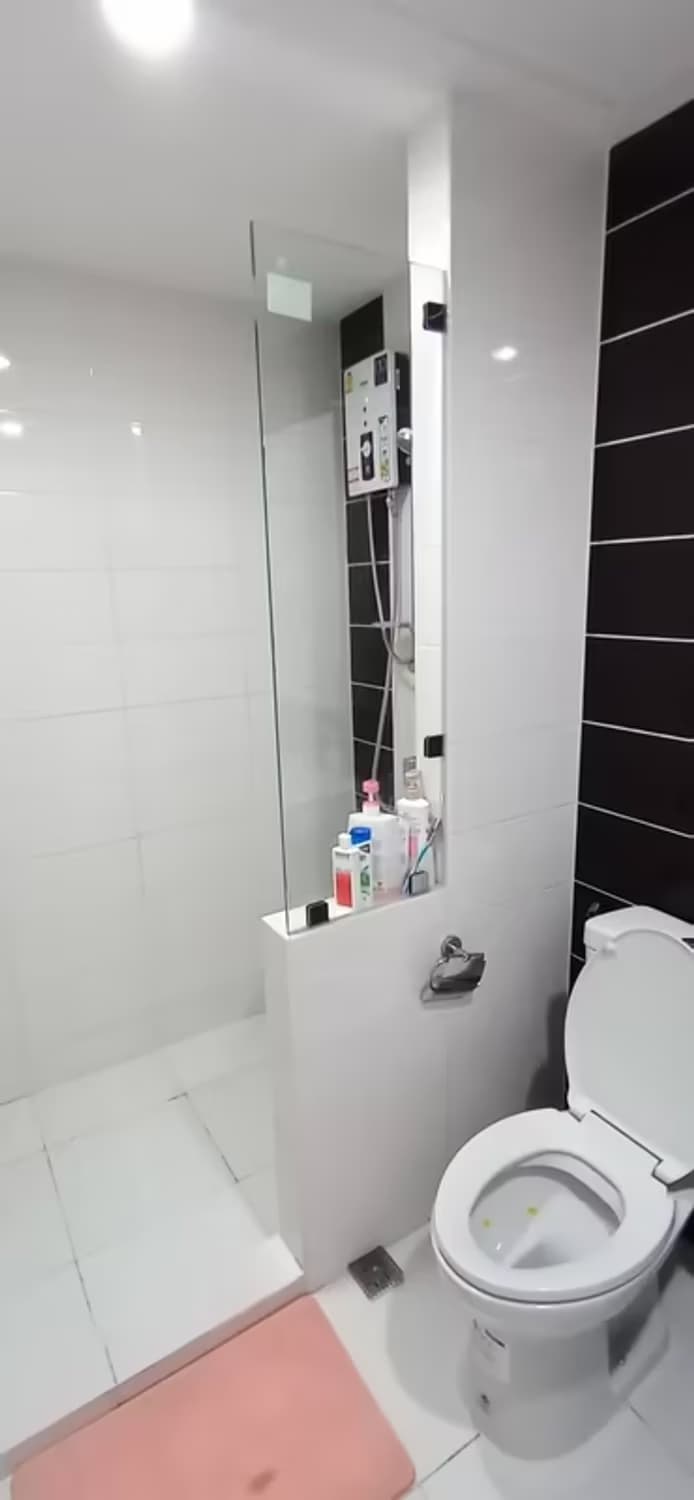 1 Bedroom Condo - Image 1