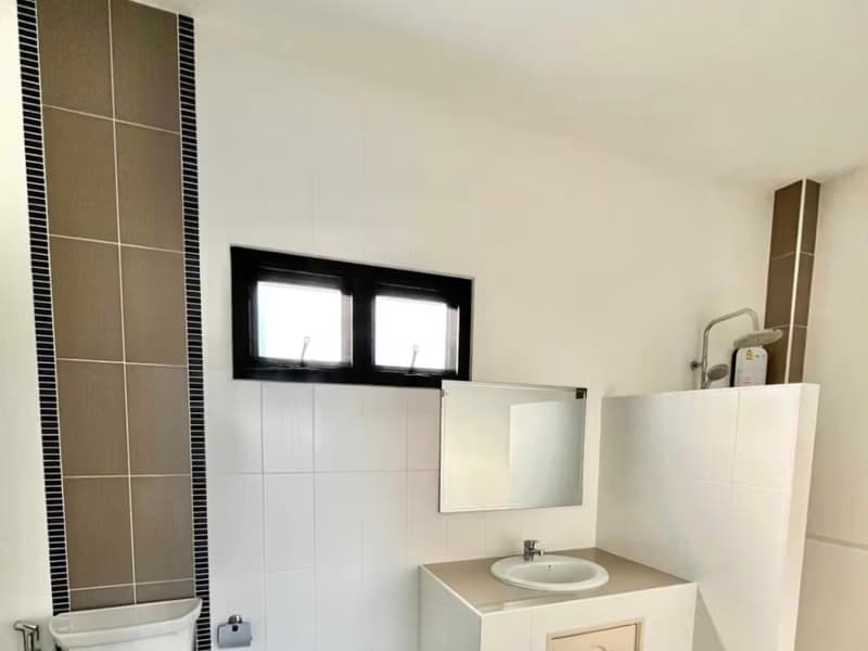 4 Bed House for Rent in Mueang Chiang Mai District