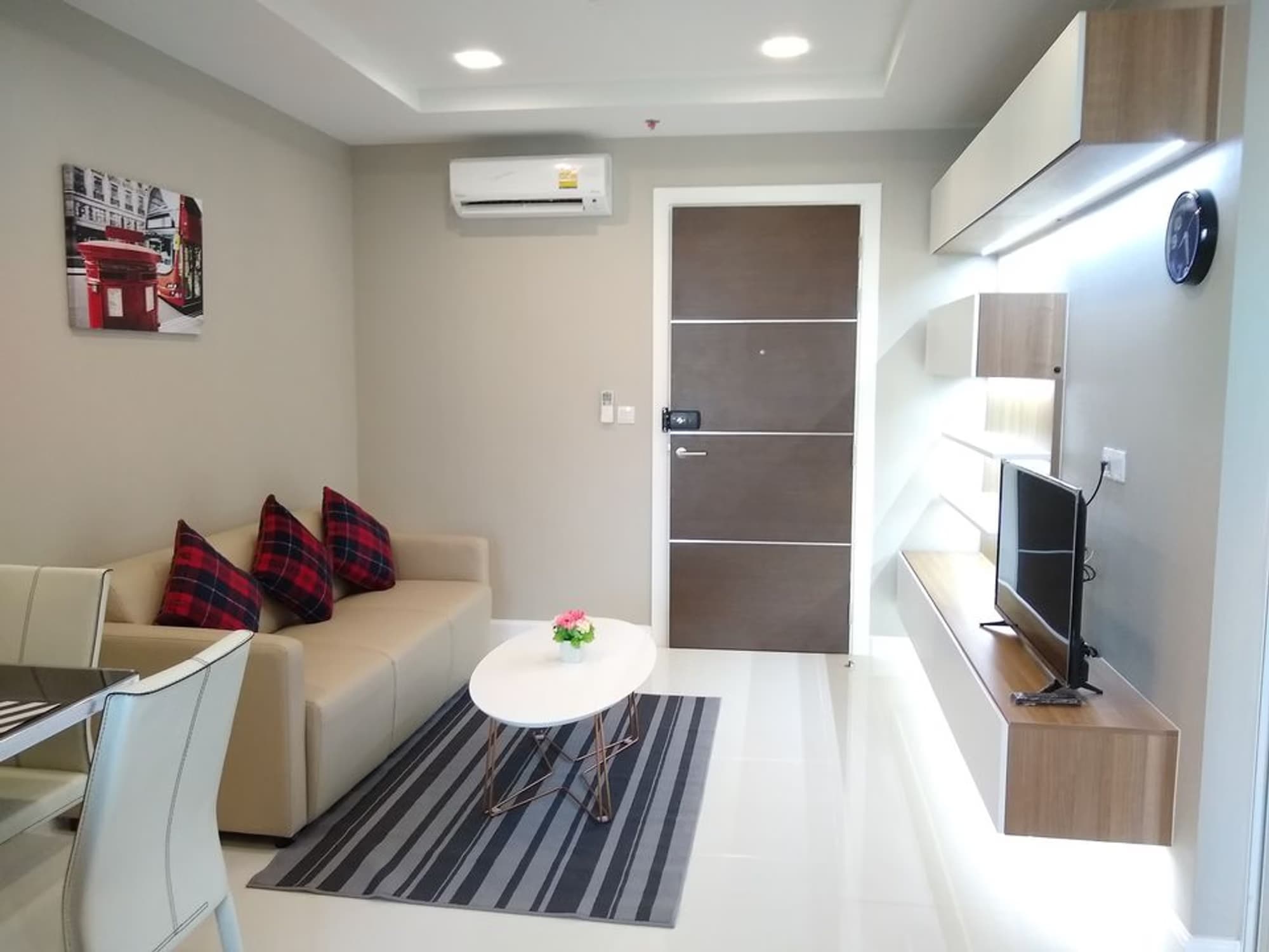 1 Bed Condo for Rent in Mueang Samut Prakan - Image 1