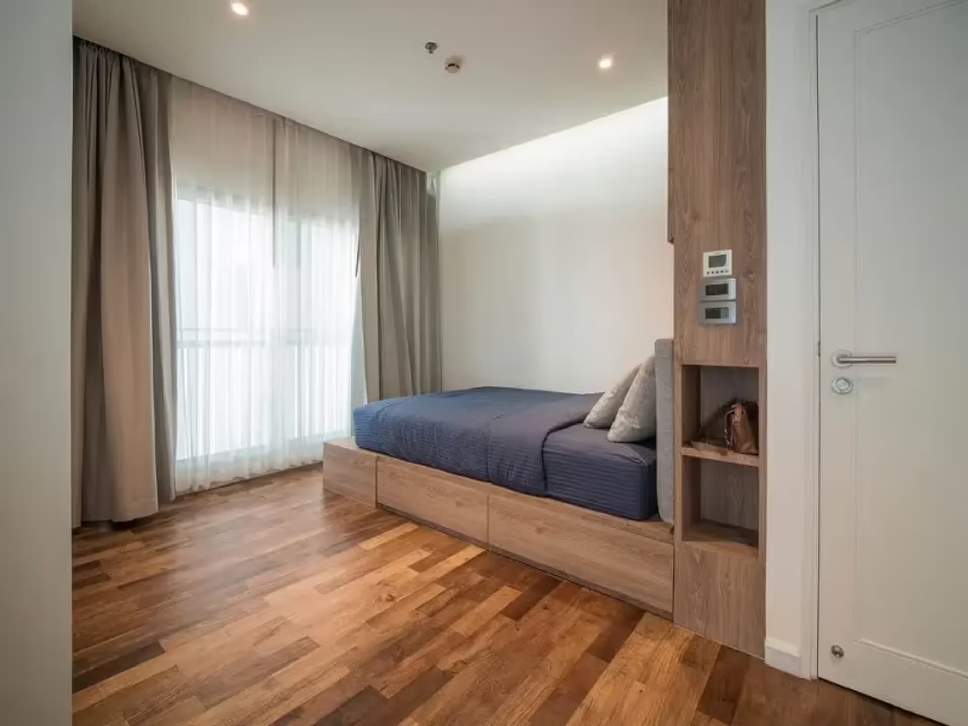 2 Bedroom Condo for Rent at Noble Ora - Image 4