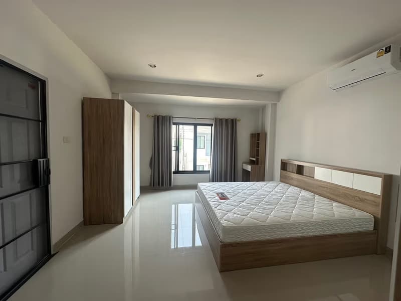 House for Rent at Baan Permsub Hang Dong