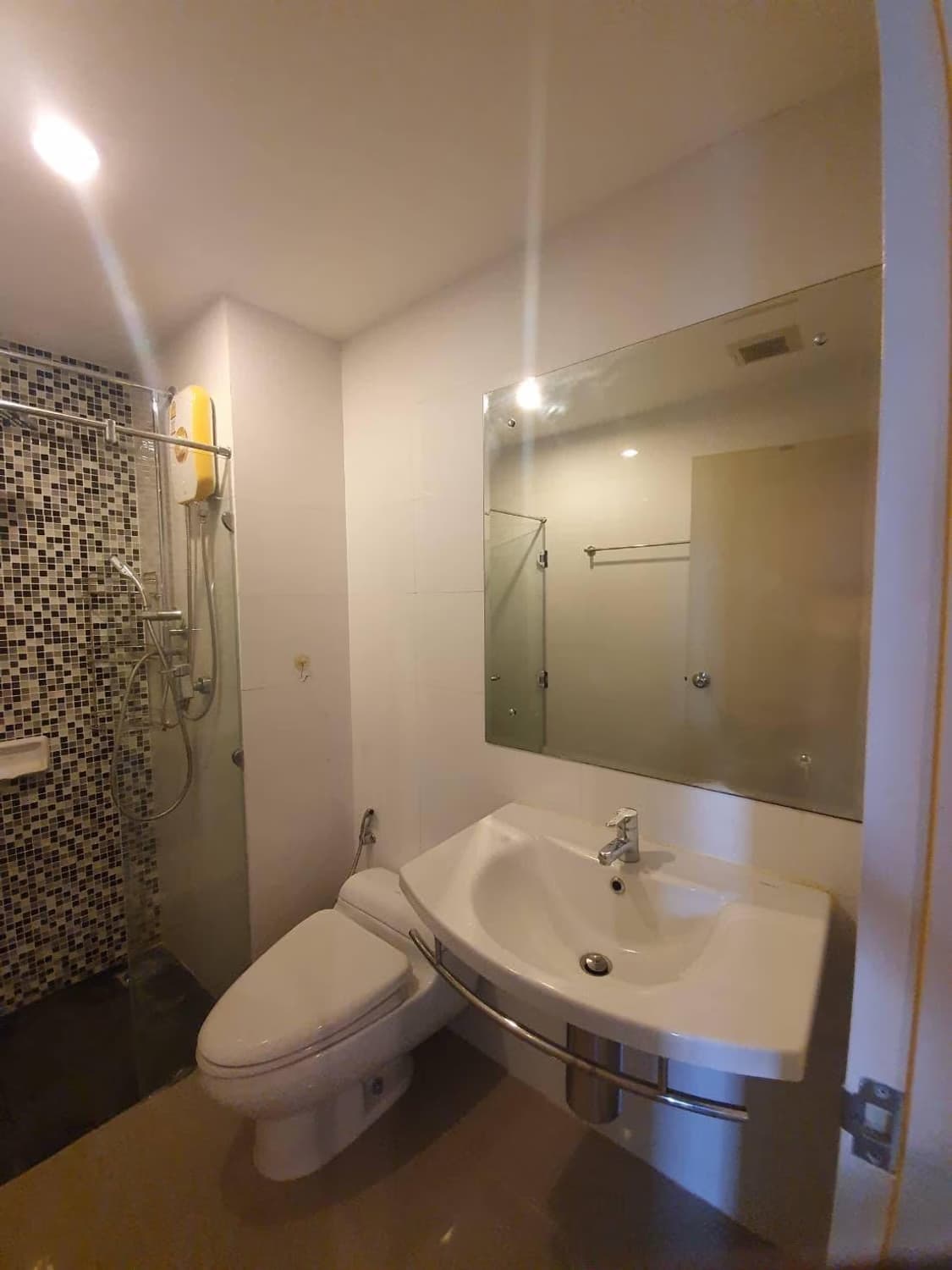 1 ห้องนอน คอนโด สำหรับ ขาย ใน ดินแดง - Image 5