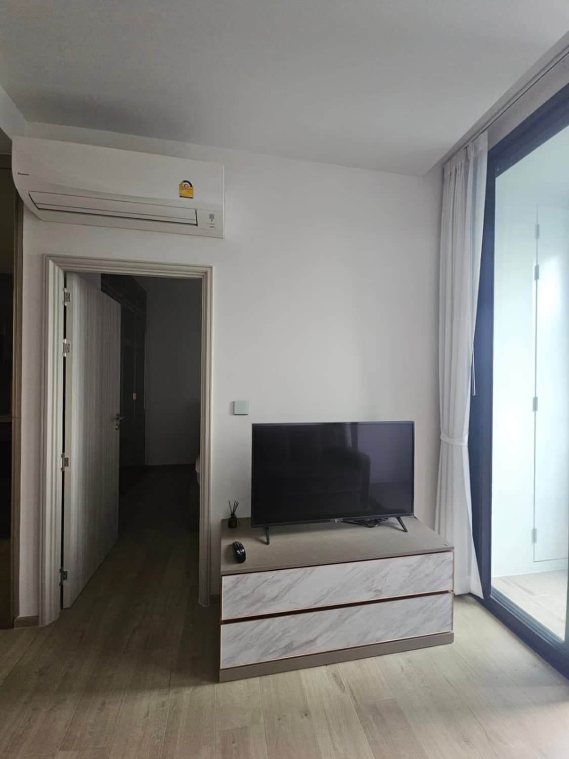 1 Bed Condo for Rent in Phra Khanong - Image 4
