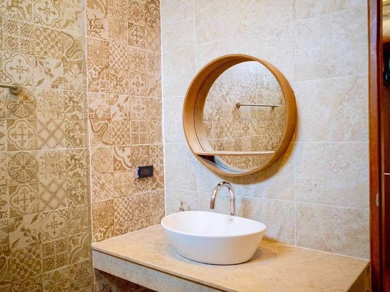 5 Bed House for Rent and Sale in San Sai