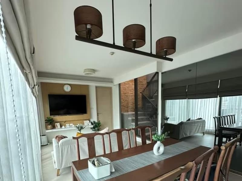 3 Bed Condo for Rent in Watthana