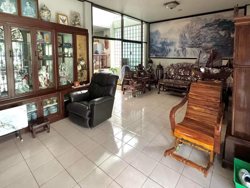4 Bed House for Sale in Sathon