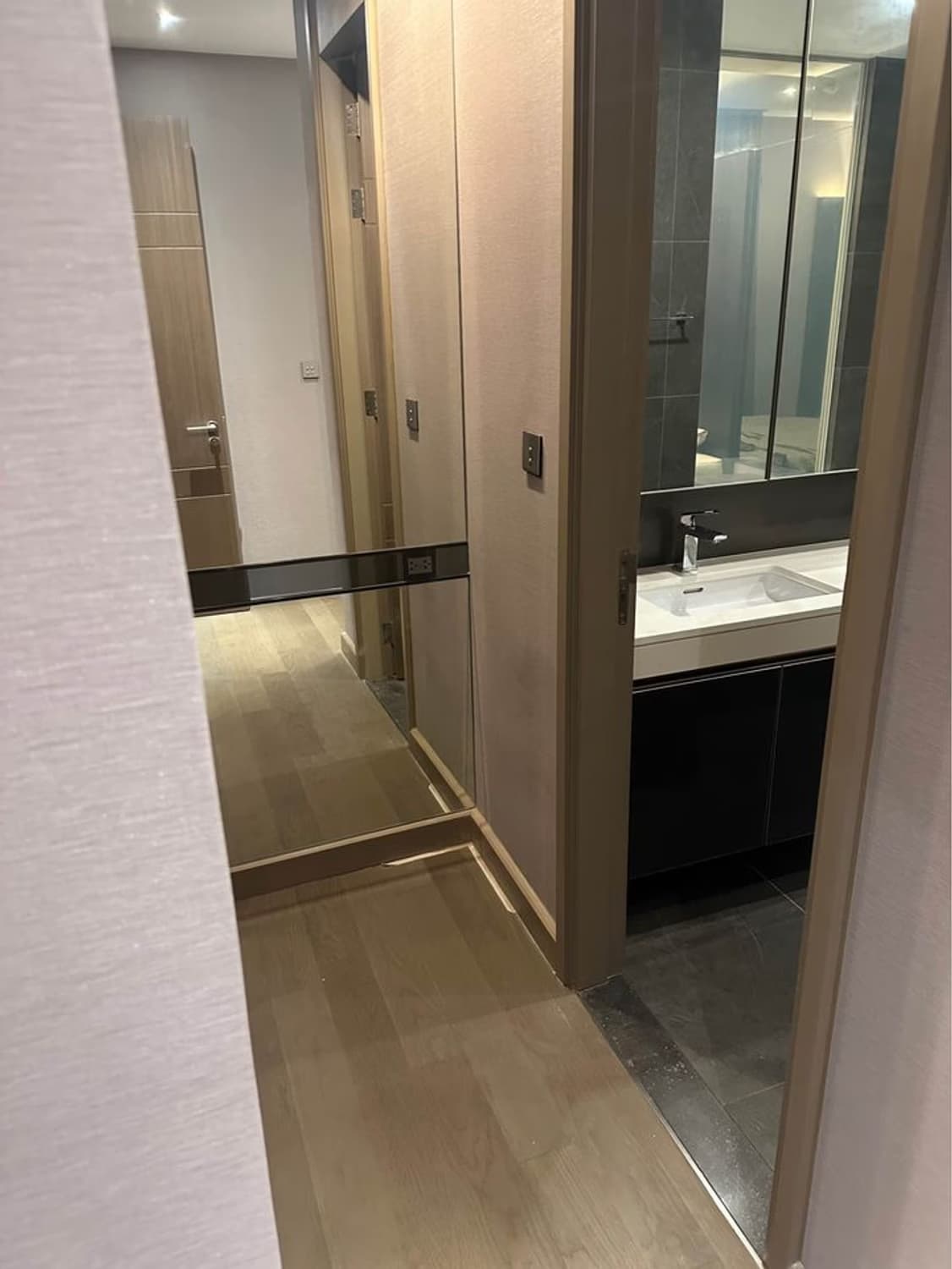 2 Bed Condo for Rent and Sale  Near Phetchaburi MRT - Image 8