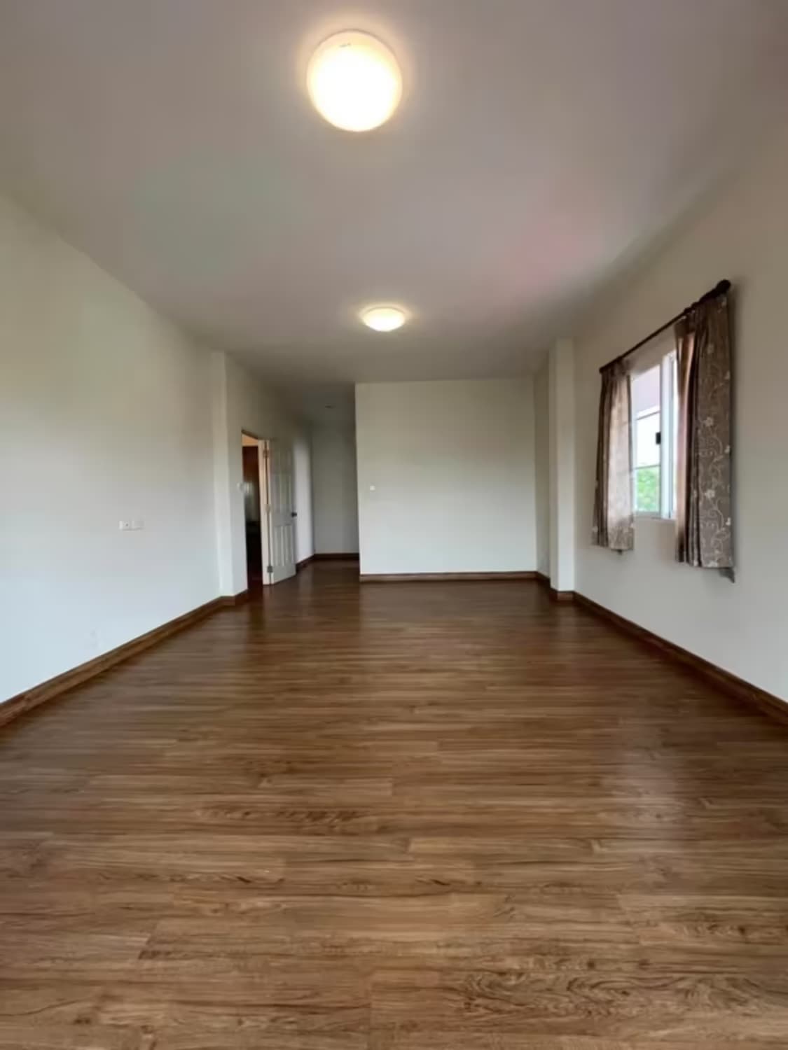 4 Bedroom House - Image 10