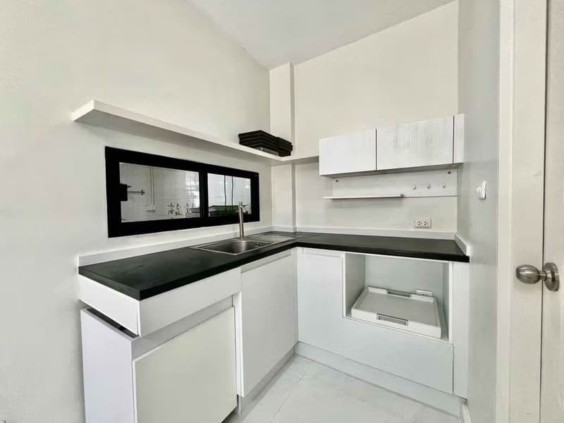3 Bed Townhouse for Rent in Bang Kapi District