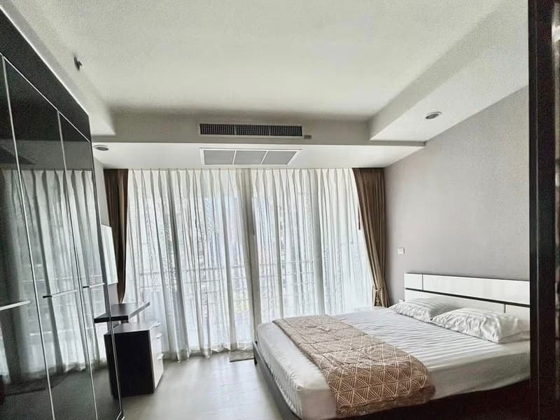 Condo for Rent at The Rajdamri