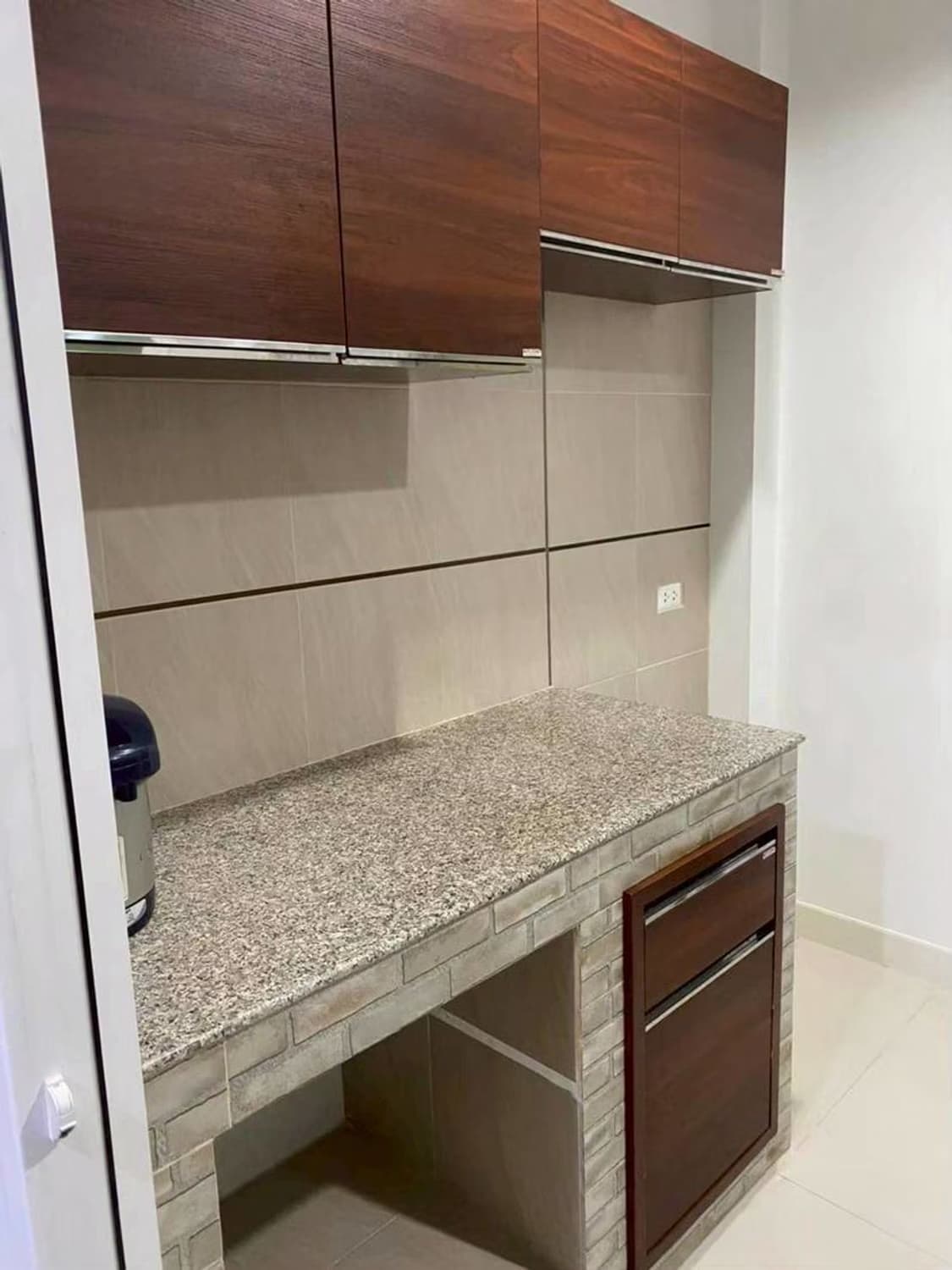 3 Bed House for Rent in Saraphi - Image 5