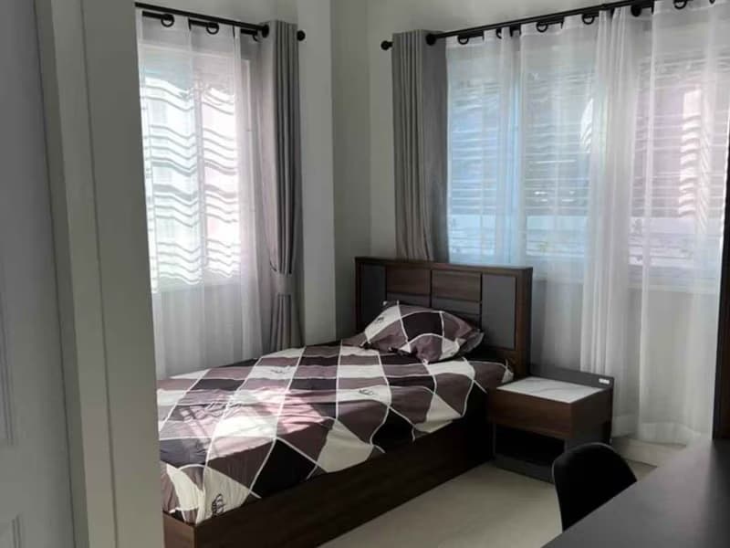 4 Bed House for Rent and Sale in San Kamphaeng