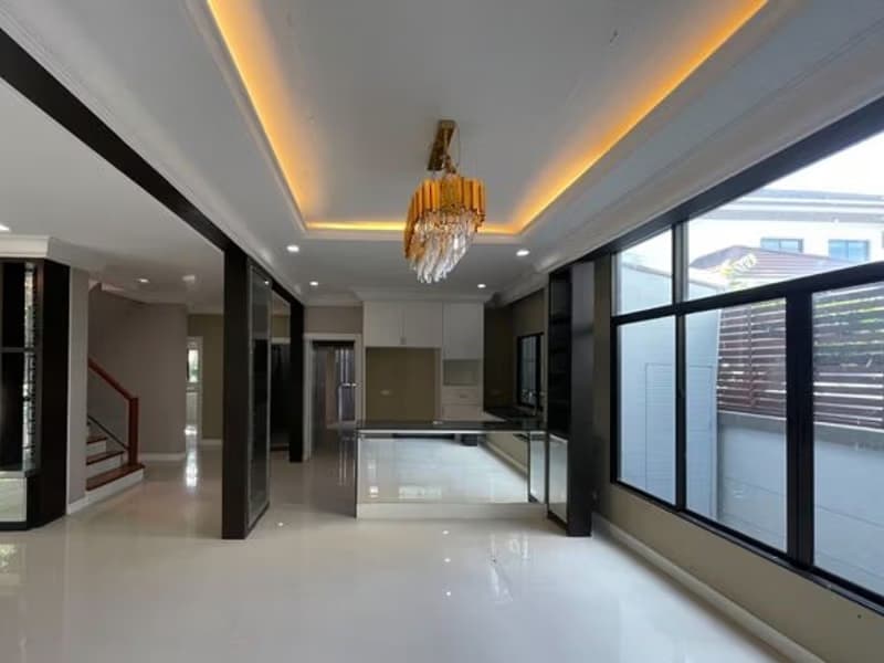 4 Bed House for Sale in Prawet