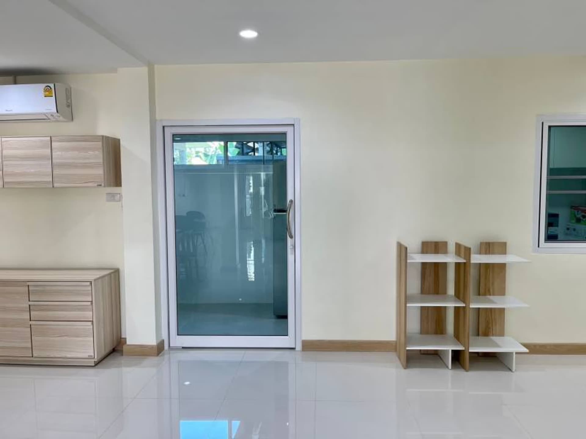 Townhome for rent/sale - Image 13
