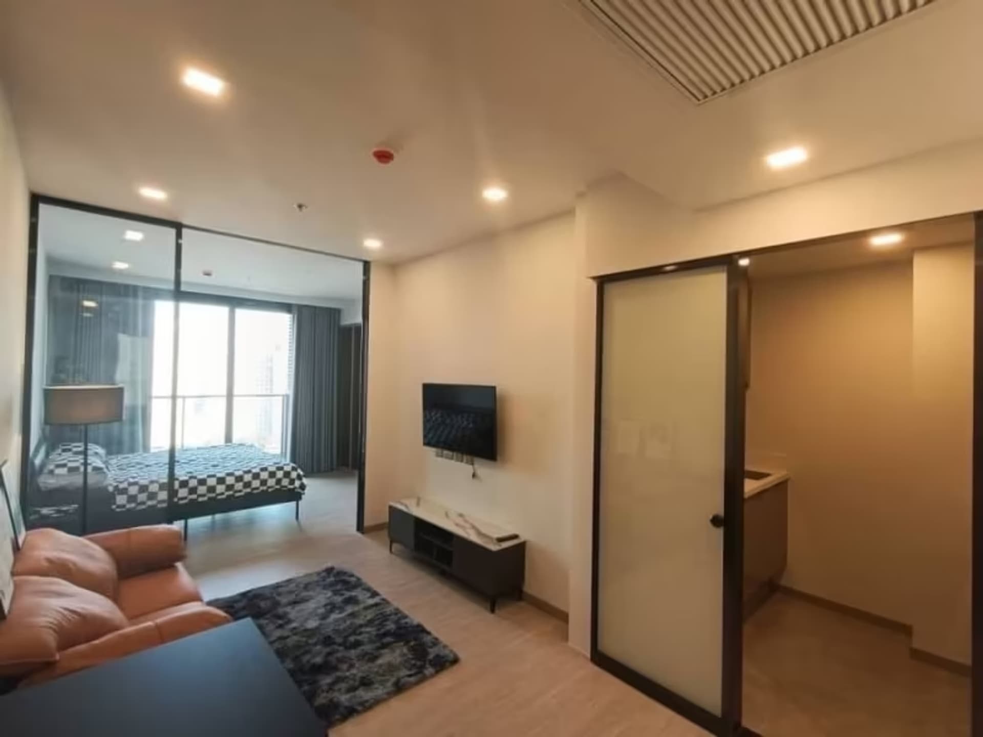 Condo for Rent at One 9 Five Asoke - Rama 9 - Image 2