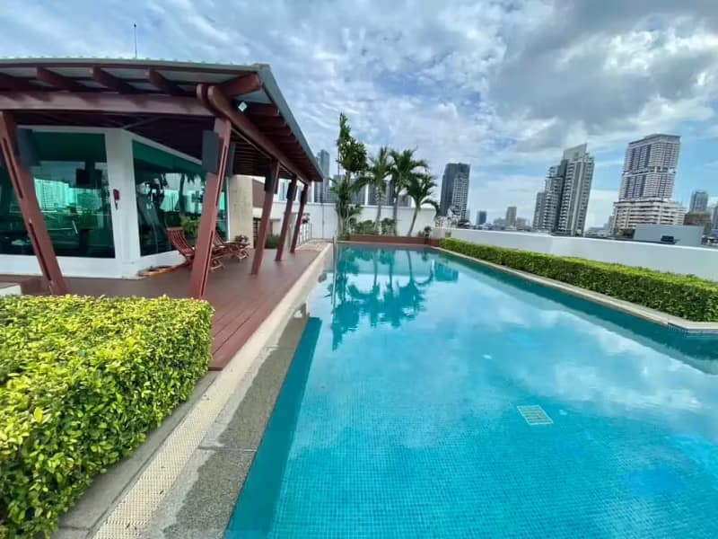 1 Bedroom Condo