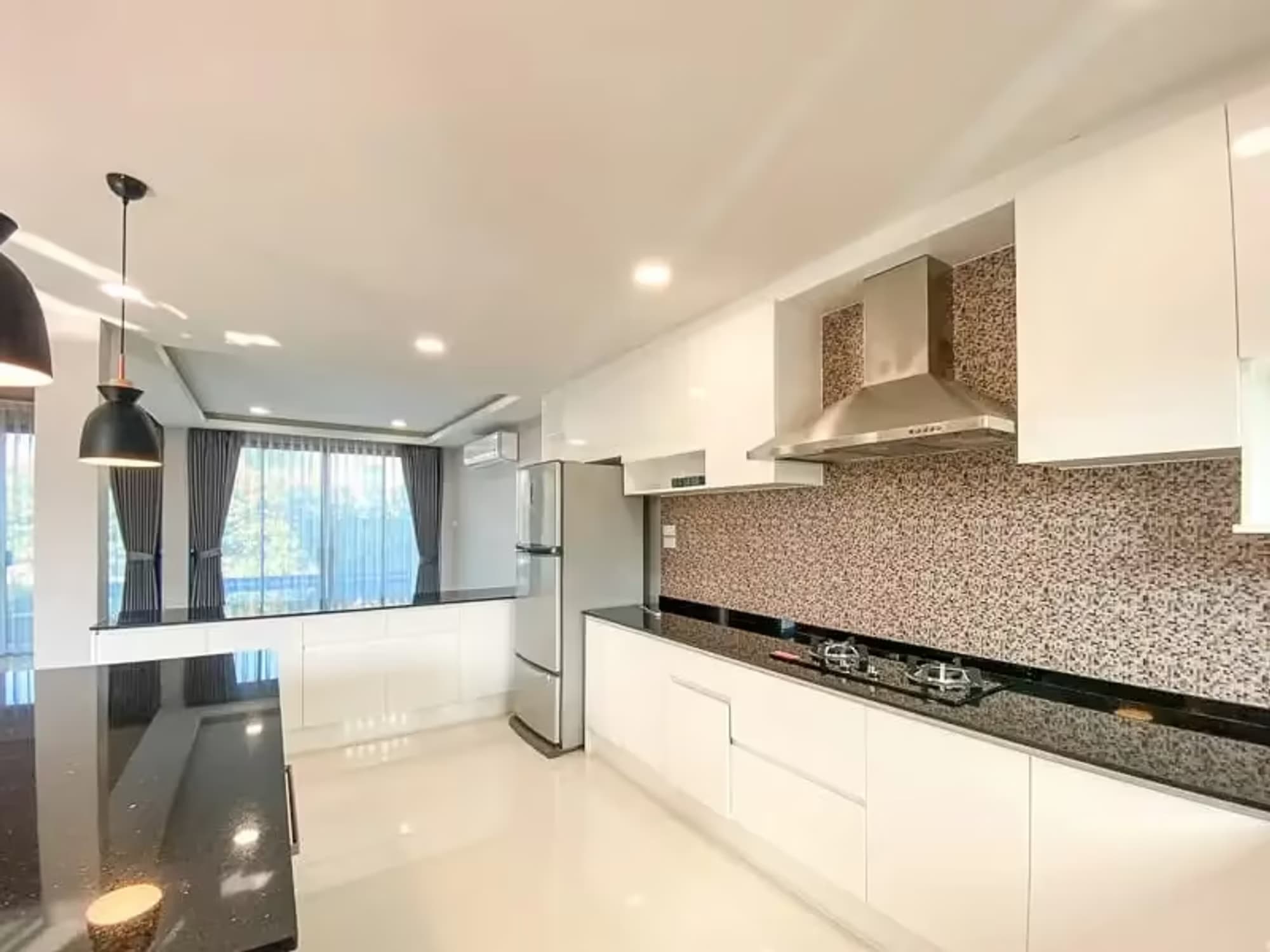 4 Bedroom House - Image 15