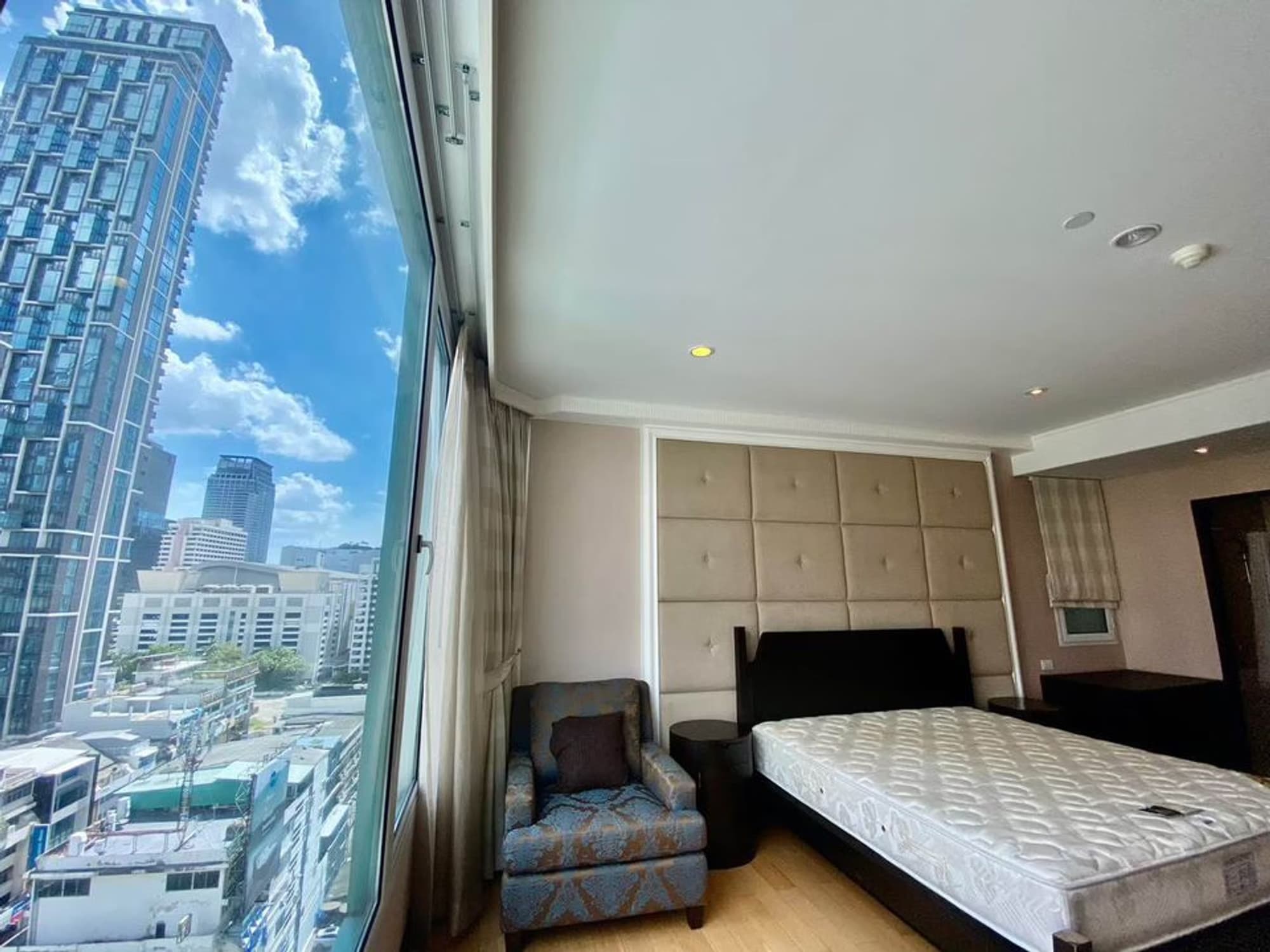 Condo for Rent at The Park Chidlom - Image 27