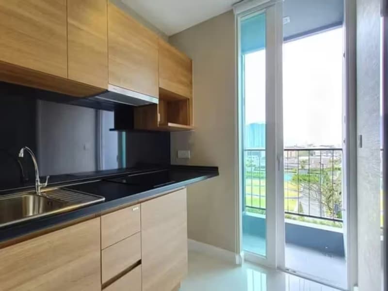1 Bedroom Condo