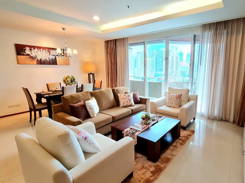 3 Bed Condo for Rent in Watthana