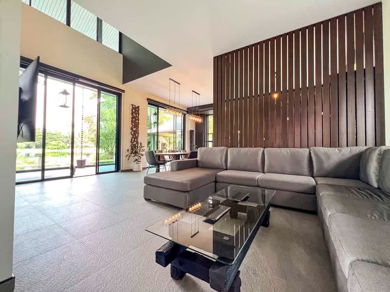 6 Bed House for Sale in Mae Rim District