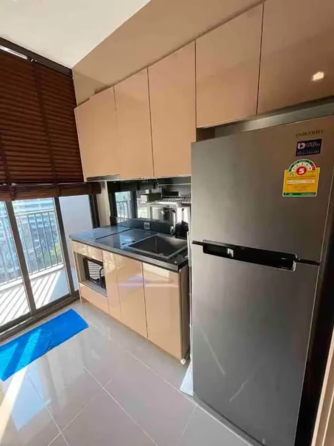 1 Bedroom Condo - Image 1