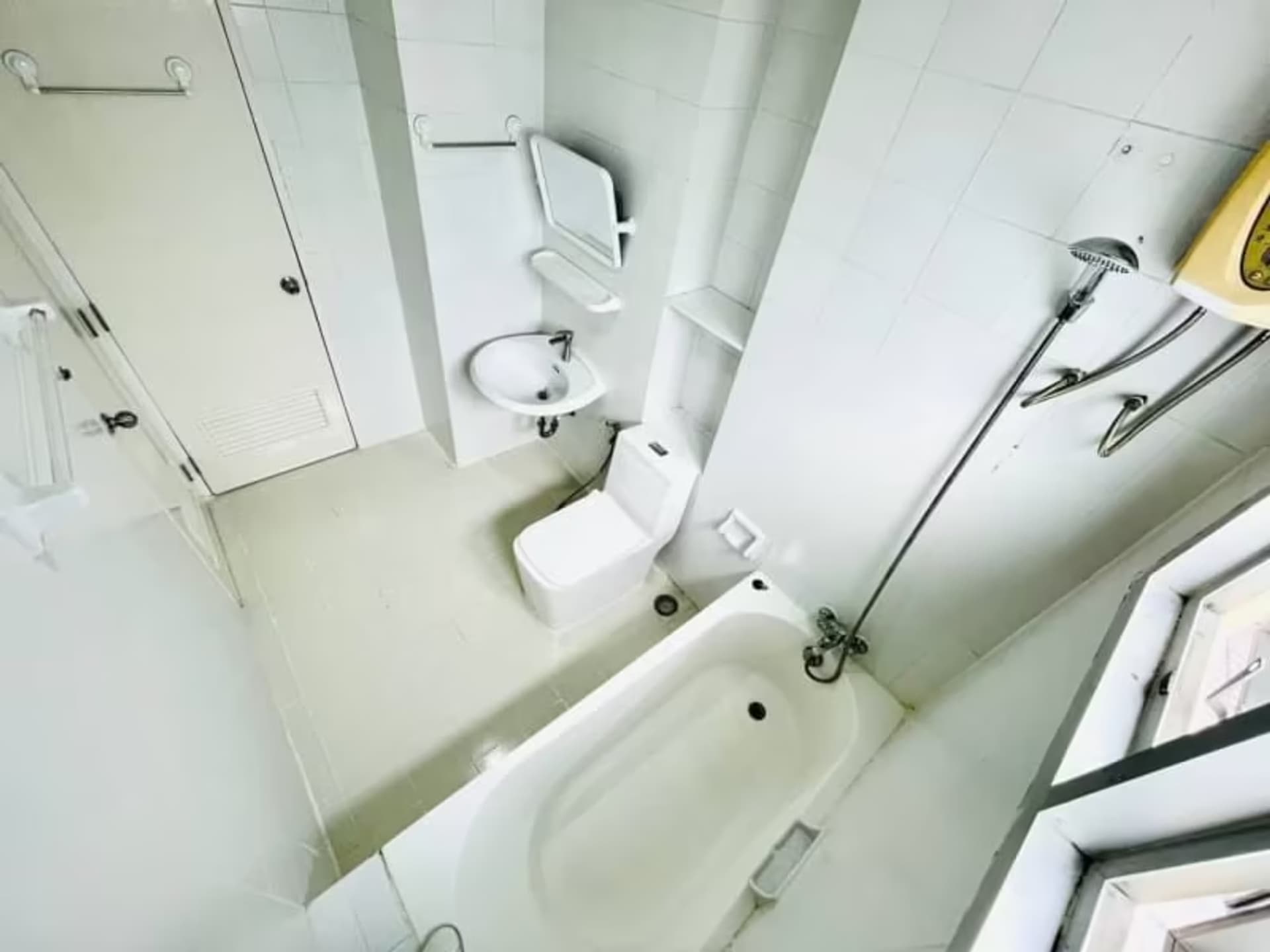  - Image 3