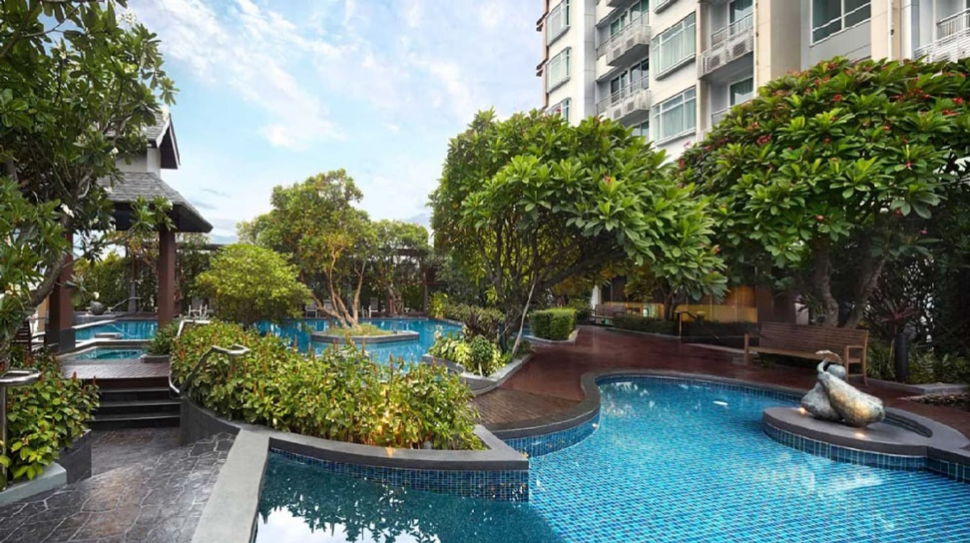 1 Bed Condo for Sale  Near Makkasan ARL - Image 9