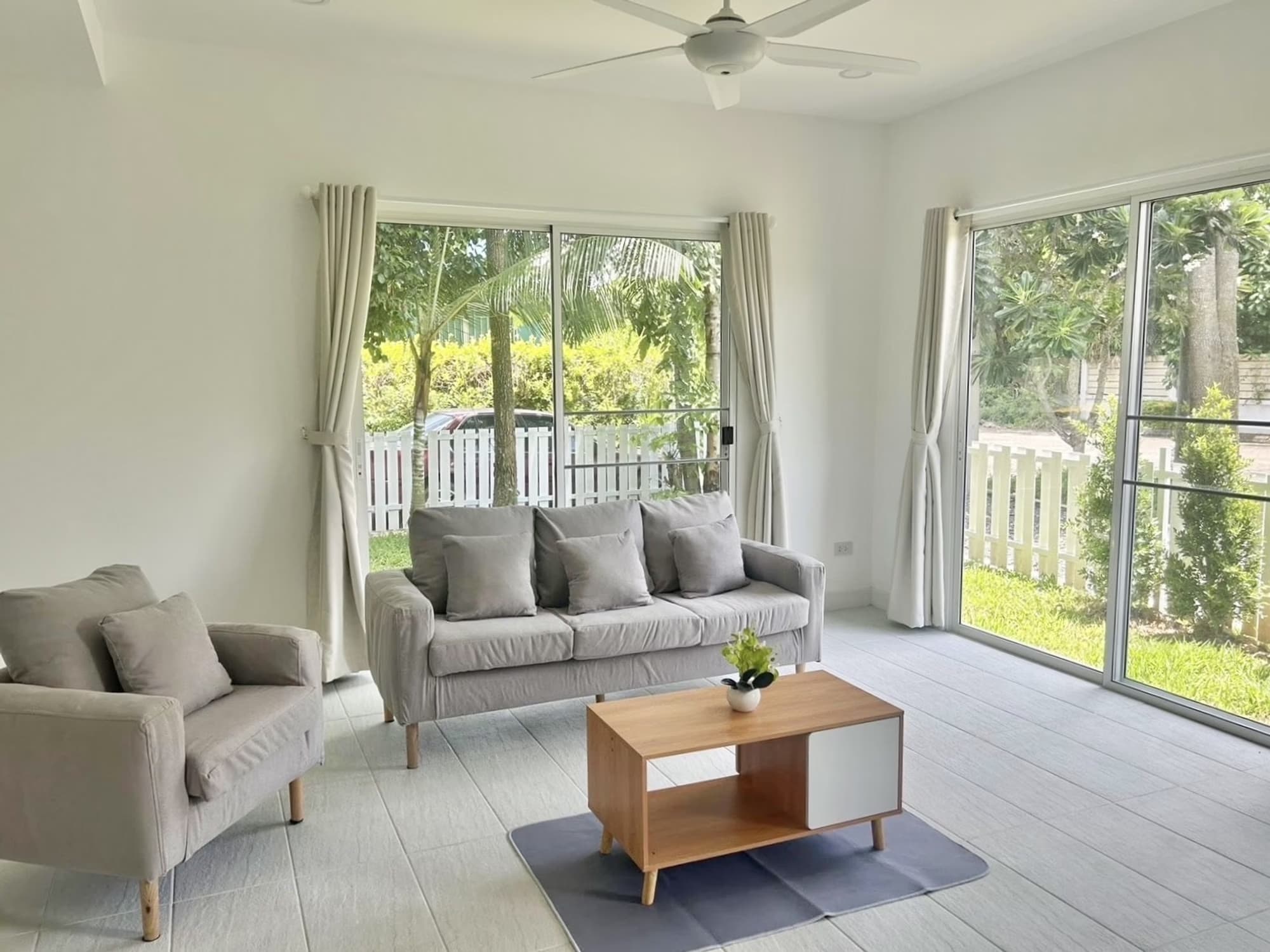 3 Bed House for Rent in Saraphi - Image 2