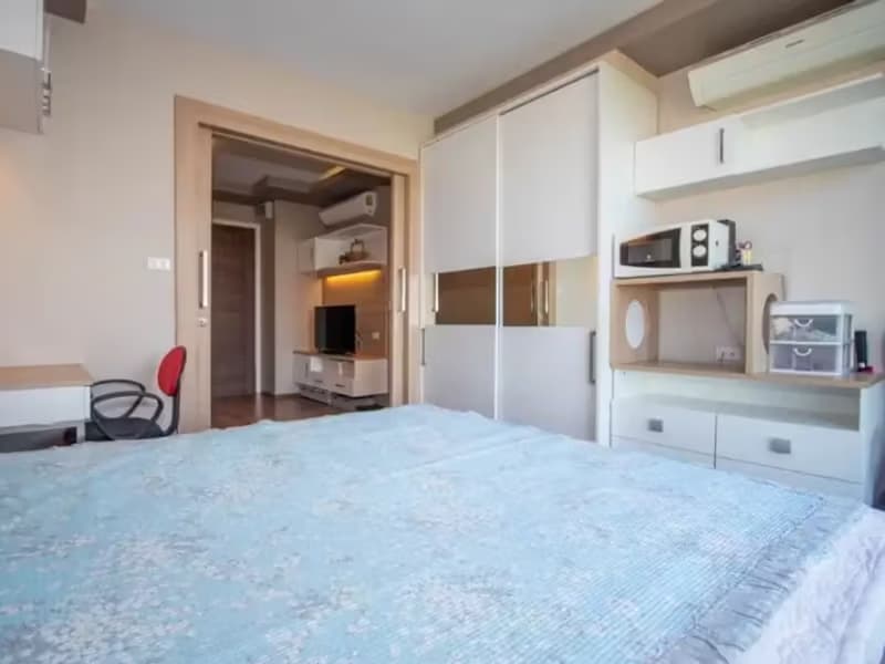 1 Bedroom Condo
