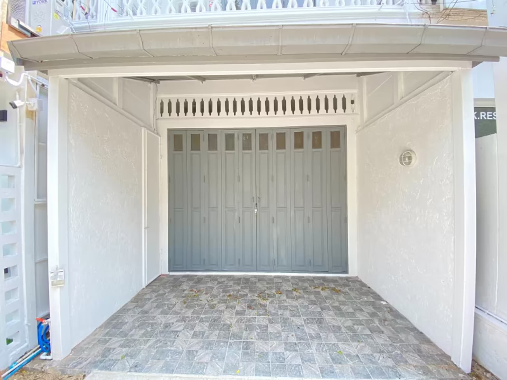 4 Bedroom House - Image 2