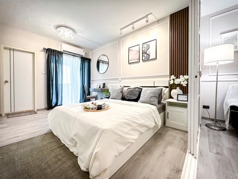 1 Bedroom Condo