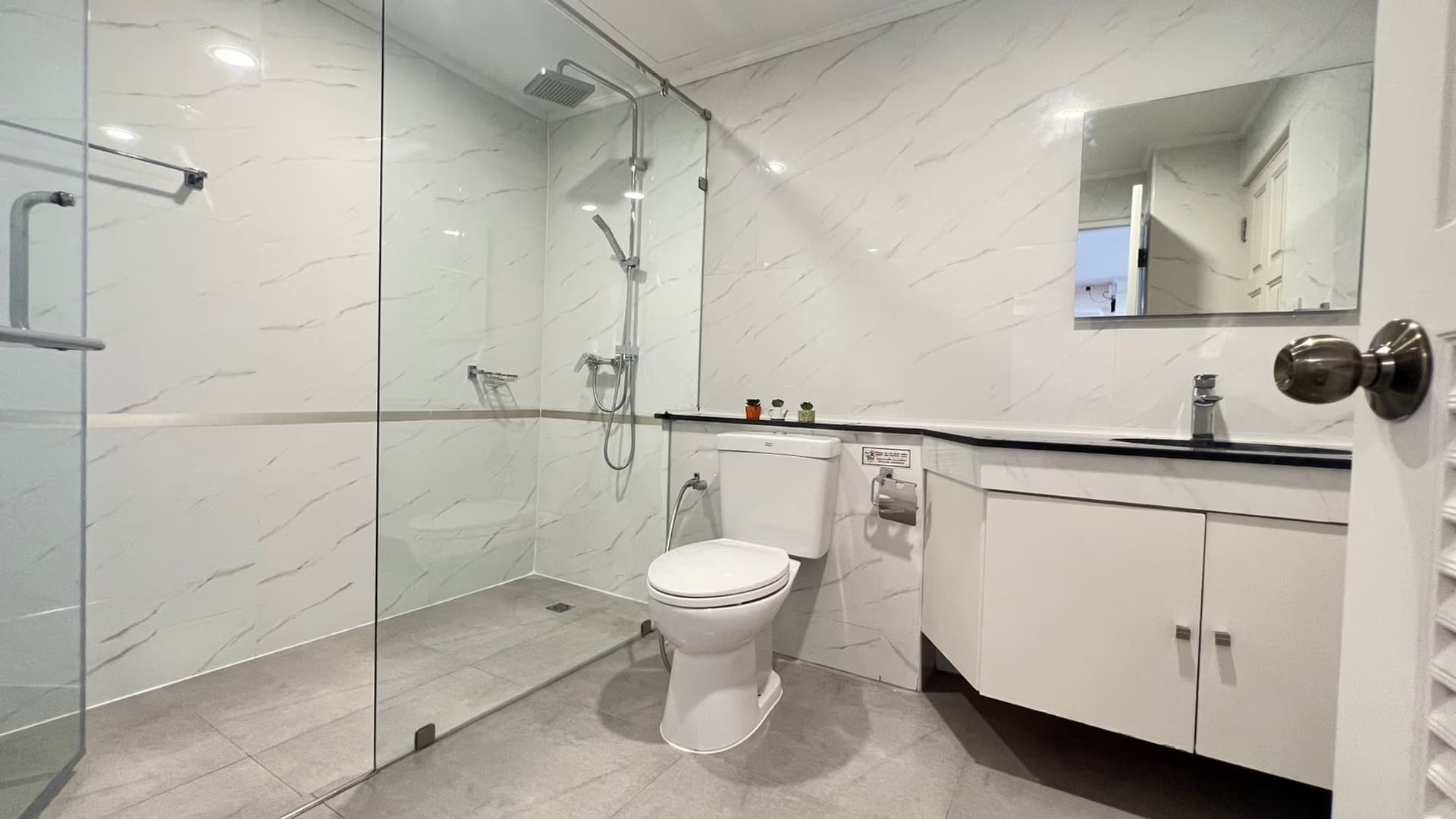 2 Bedroom Condo - Image 7