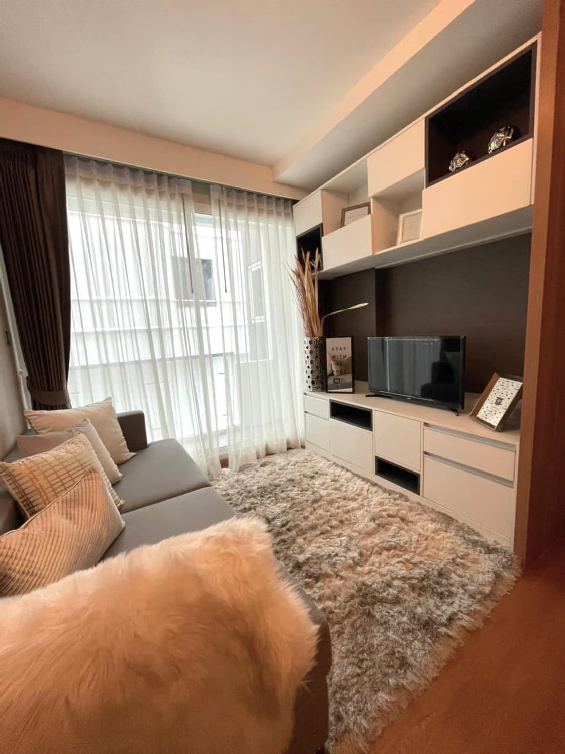 1 Bed Condo for Sale in Watthana - Image 1