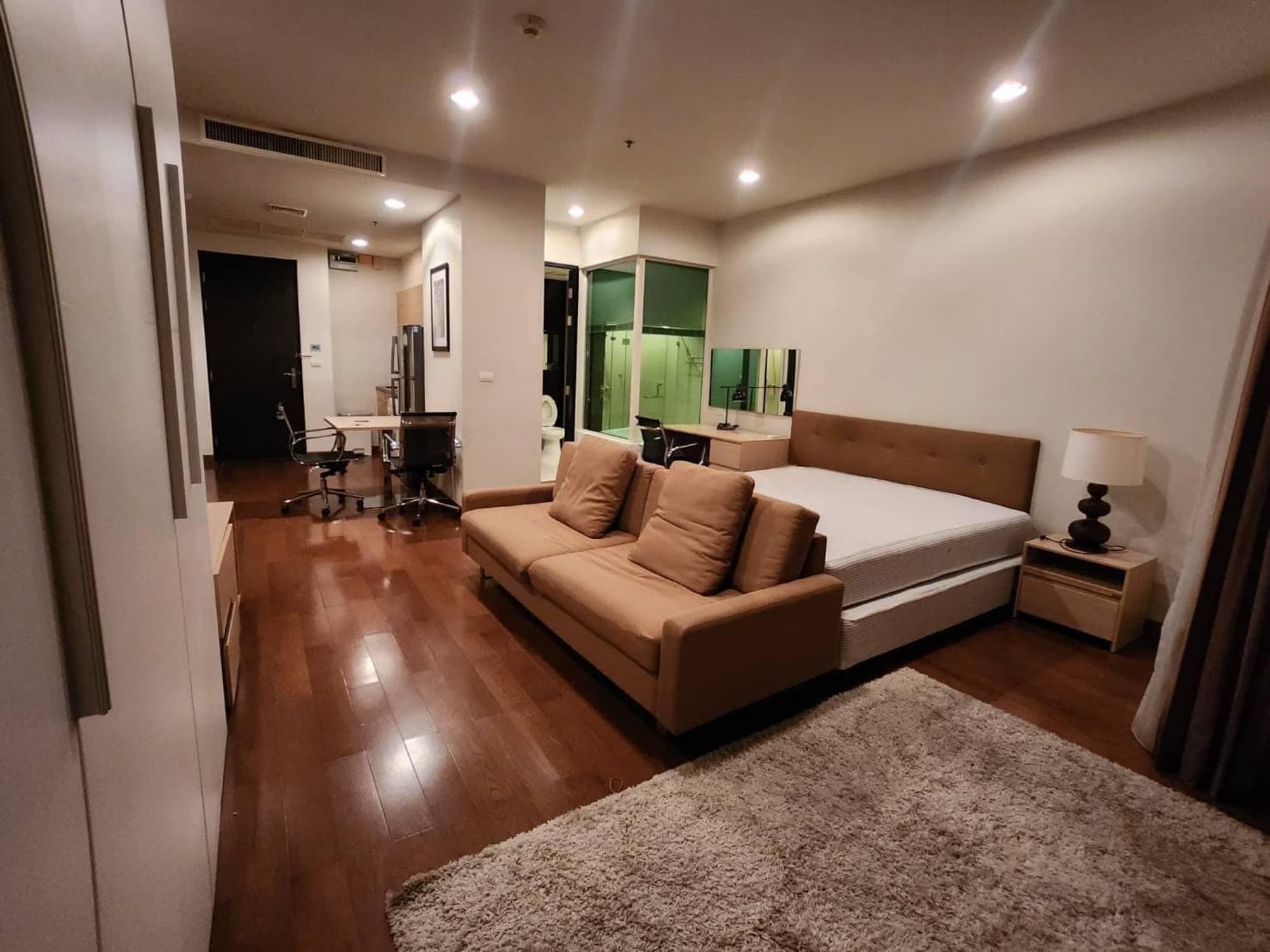 Condo for Rent at The Address Chit Lom - Image 10