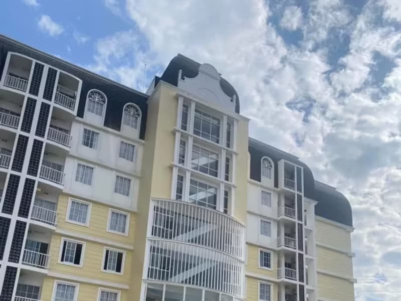 1 Bedroom Condo