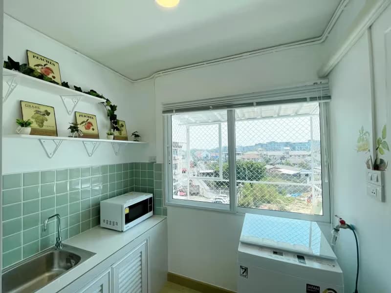 1 Bedroom Condo