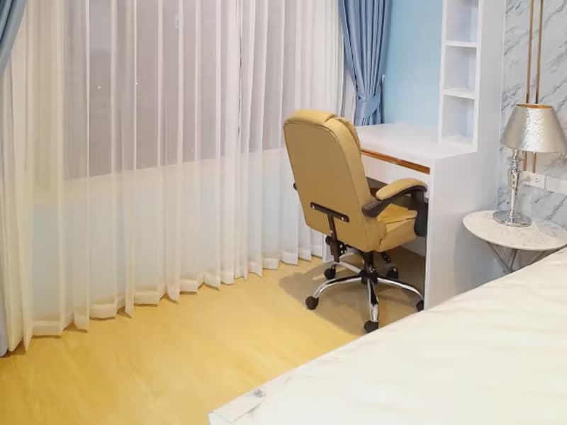 1 Bedroom Condo