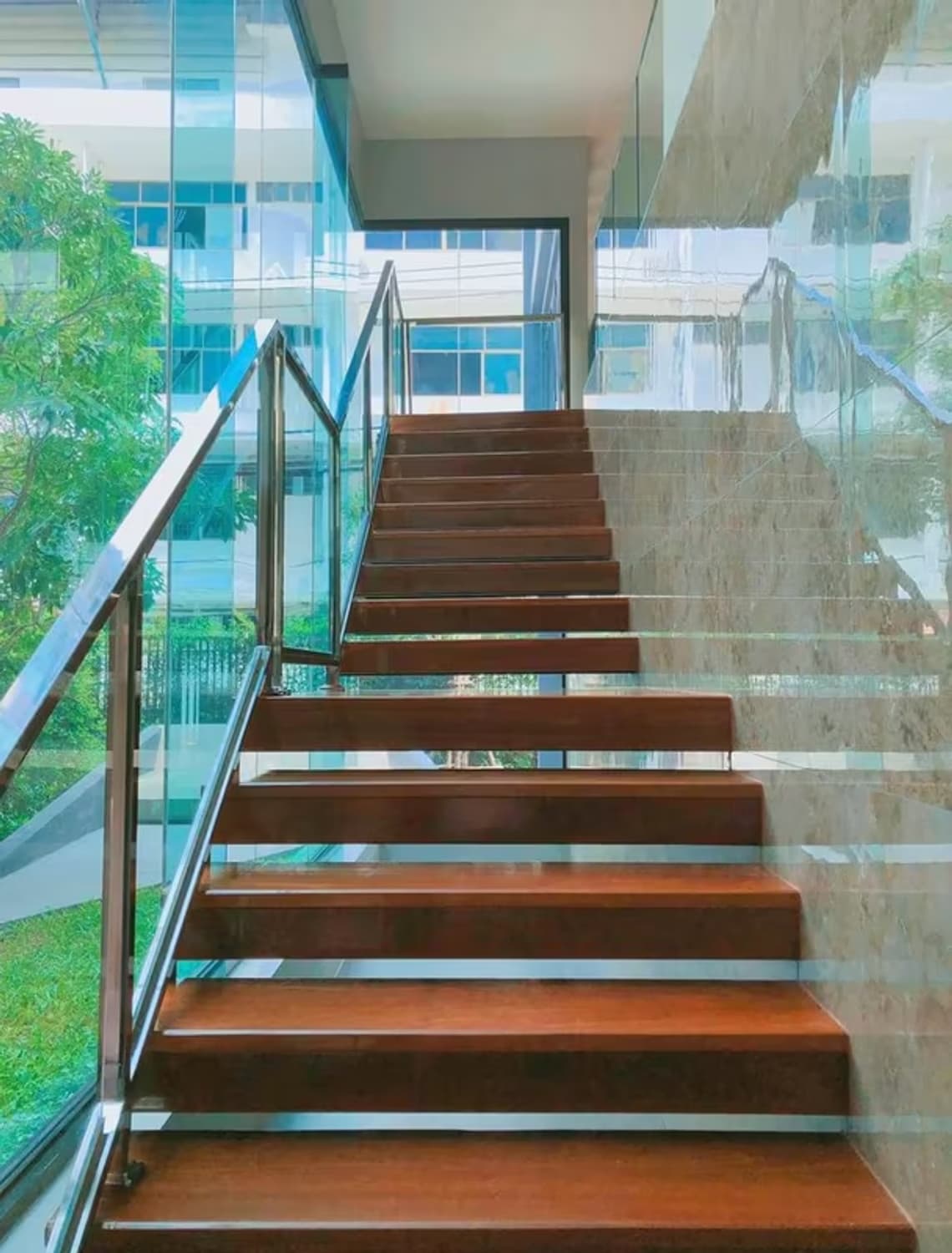  - Image 7