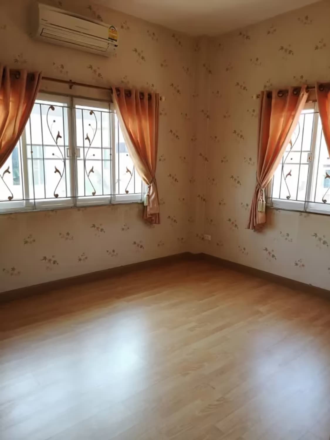 3 Bedroom House - Image 11