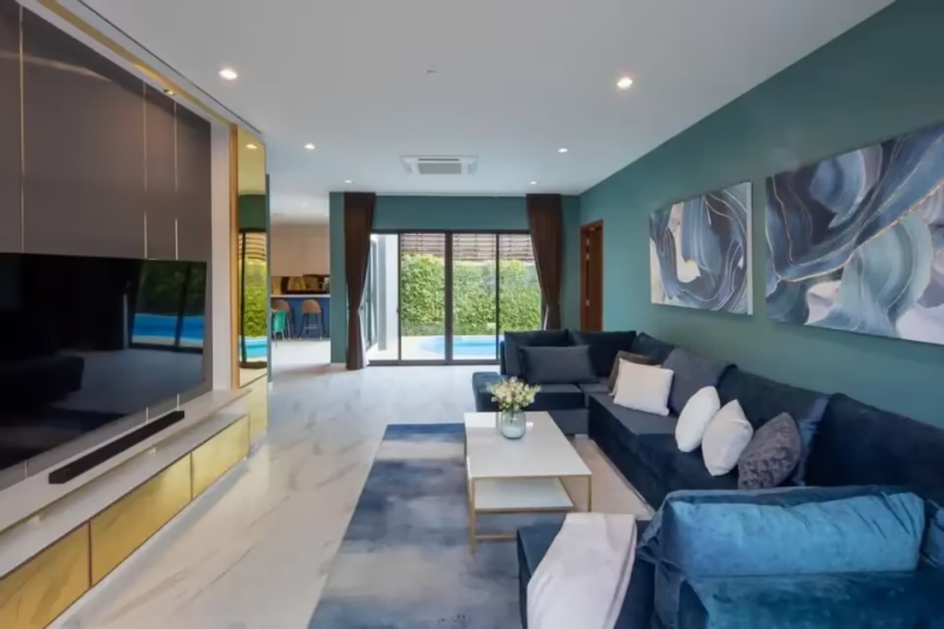 5 Bedroom House - Image 17