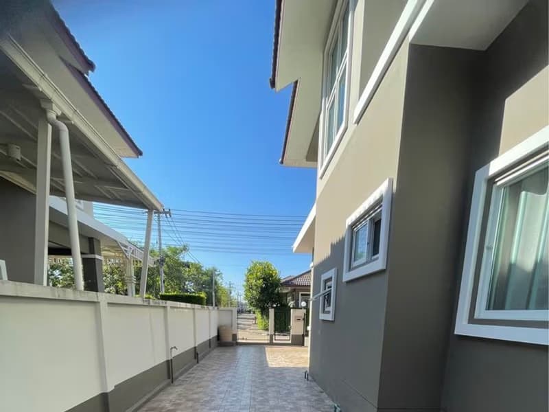 4 Bed House for Rent in San Kamphaeng
