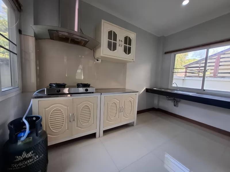 4 Bed House for Rent in Mueang Chiang Mai