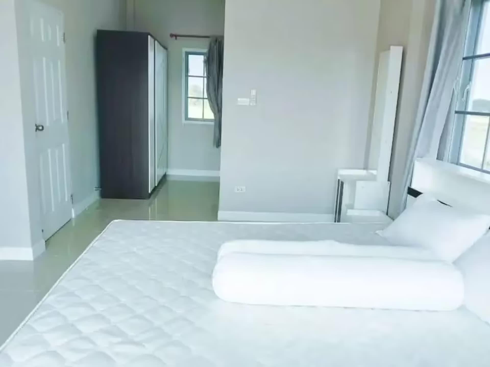 3 Bedroom House - Image 9