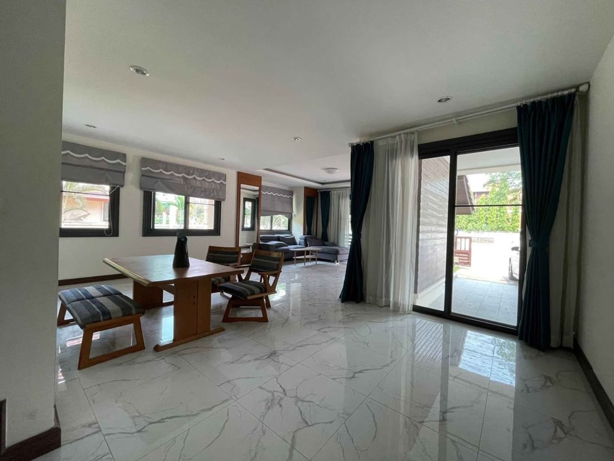 4 Bed House for Rent in Hang Dong - Image 10